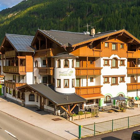 Hotel Zum Gruenen Tor Tux Ngoại thất bức ảnh