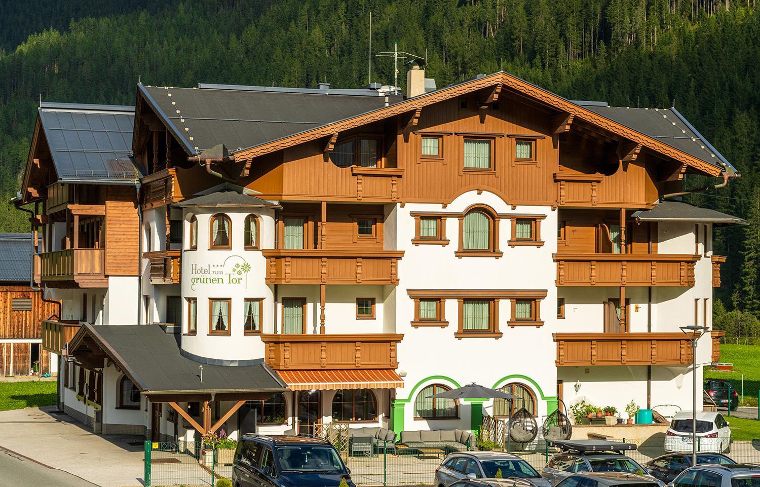 Hotel Zum Gruenen Tor Tux Ngoại thất bức ảnh