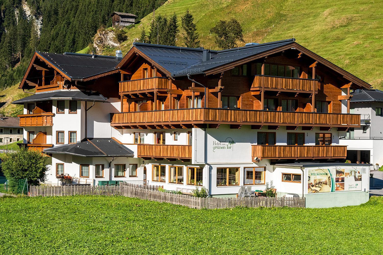 Hotel Zum Gruenen Tor Tux Ngoại thất bức ảnh