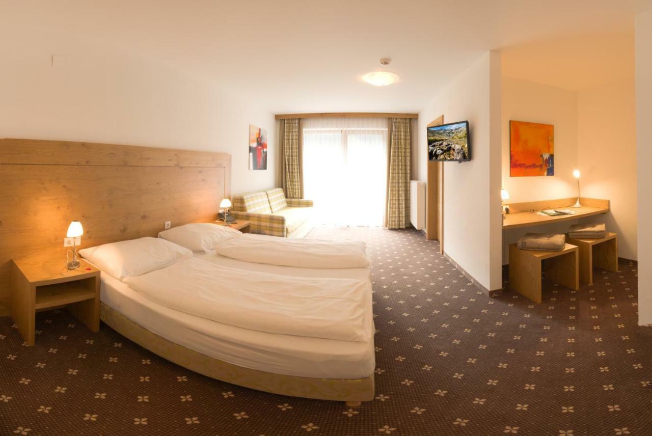 Hotel Zum Gruenen Tor Tux Ngoại thất bức ảnh